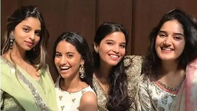 Shah Rukh Khan's Daughter Suhana Khan Looks Ravishing In Ethnic As She Attends A Cousin's Wedding