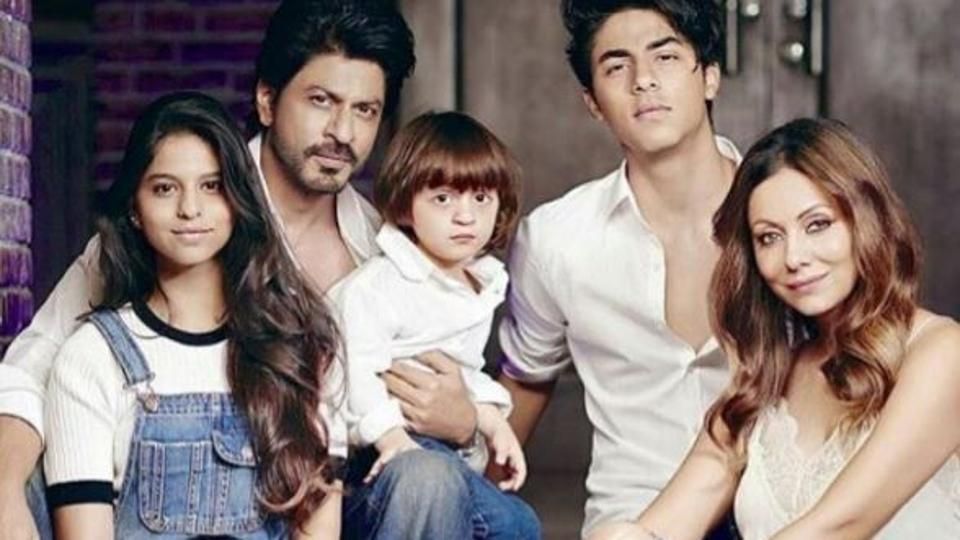 Shah Rukh Khan's Reply To Wife Gauri’s Style Advice Is What Every Husband Needs To Read!