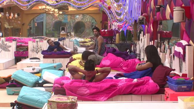 Bigg Boss 9: Suyyash Becomes The New Captain, Rishabh and Puneet Destroy Peace In The House!