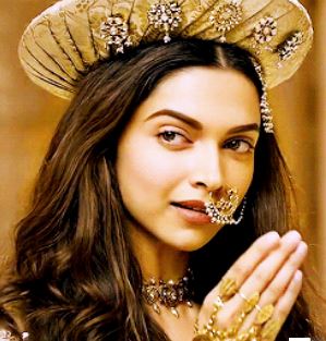 Deepika, The Only Woman In The Top 10 Of Forbes India Celebrity List 2015!