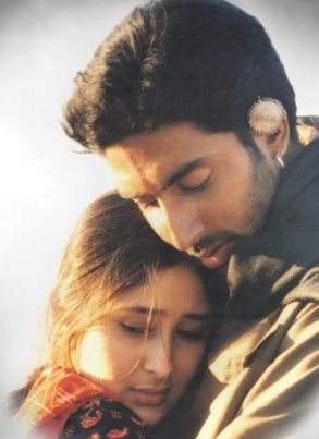 Junior Bachchan turns 15 in Bollywood, thanks his first co-star Kareena Kapoor in a tweet