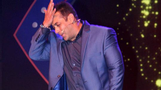 Salman Khan Gets Emotional When Asked About Aishwarya Rai! 