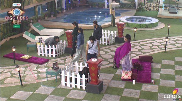 Bigg Boss 9: Kishwer Merchant Takes Prize Money And Leaves The House!