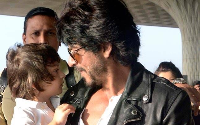 Watch: AbRam Dancing The Night Out With Daddy Shah Rukh Khan Will Certainly Make Your Heart Melt!