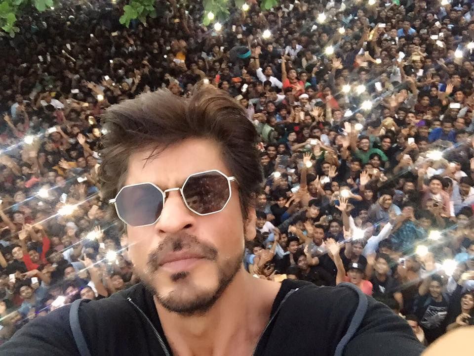 WATCH: Shah Rukh Khan's A Heart Warming Thank You Message On His Birthday Will Make Your Day!