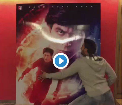A Star Struck Ranveer Singh Dubsmashed Jabra Fan Anthem And SRK's Reaction Is Priceless!