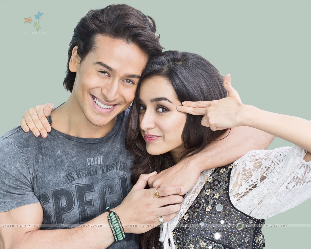 Baaghi Song Review: Shraddha Kapoor Emerges As A Great Singer With 'Sab Tera'