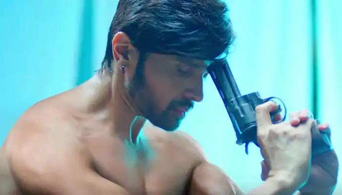 Will Himesh Reshammiya Manage To Intoxicate You With His 'Suroor' This Time?