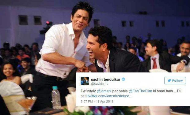 Shah Rukh Khan And Sachin Tendulkar Had A Fan Moment On Twitter! 