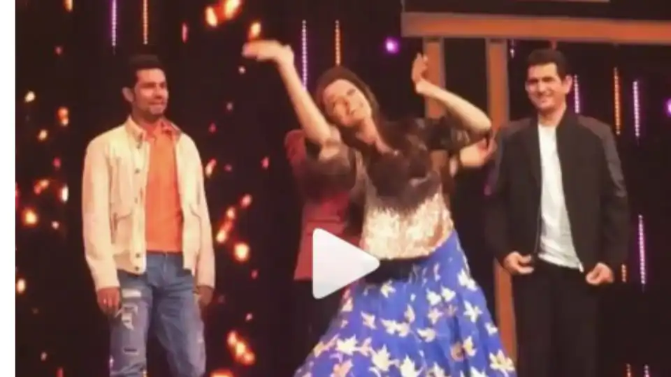 WATCH: Aishwarya Rai Bachchan Recreates The Dola Re Magic