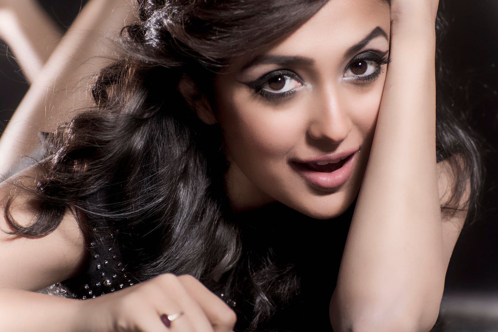 12 Things We Bet You Didn't Know About Monali Thakur