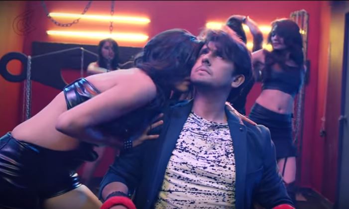 Sonu Nigam's 'Crazy Dil' Video Is The Most Bizarre Thing You Will Watch Today!