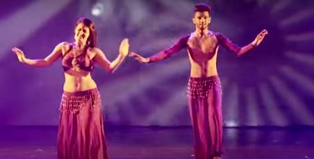 This Belly Dancing Video On 'Tujhe Dekha To Ye Jaana Sanam' Is A Must Watch!