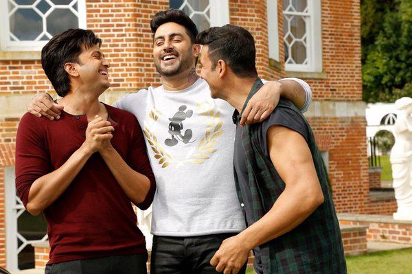Will Housefull 3 Be Able To Beat Airlift At Box Office?