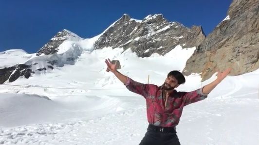 Watch: A Shah Rukh Khan Moment Ranveer Singh HAD To Relive In Switzerland!