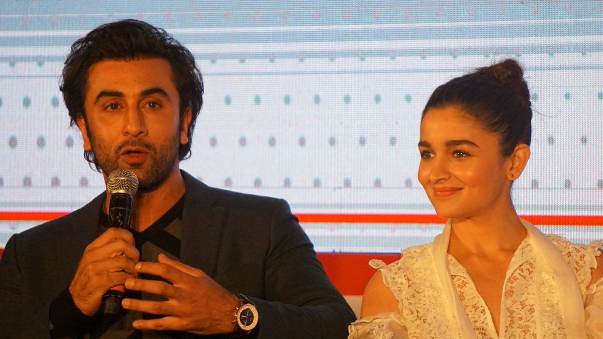 Ranbir Kapoor & Alia Bhatt Reveal The Names Of Their Favourite Actor & Actress!