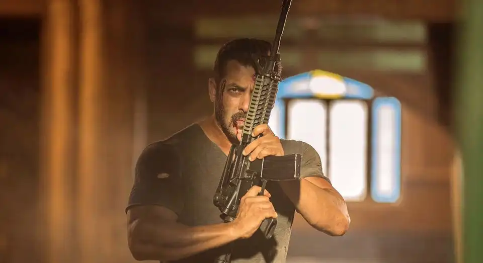 Salman Khan Sets Records As Tiger Zinda Hai Gears Up For BIGGEST Weekend Ever Scored By A Bollywood Release