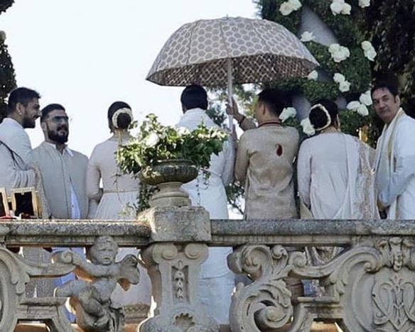 The First Pictures From Ranveer Singh And Deepika Padukone's Wedding Are Here!