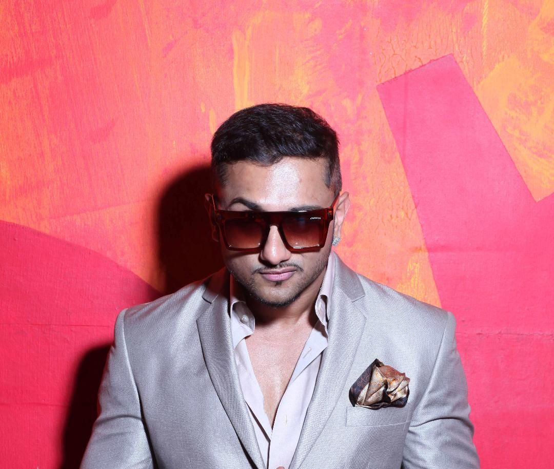 Yo Yo Honey Singh's "This Party Is Over Now" Becomes His Second Gujju HIT After "Achko Machko"