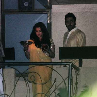 This Unseen Video Of Aishwarya Rai Bachchan And Abhishek Bachchan Celebrating Their First Karwa Chauth Is Couple Goal Redefined