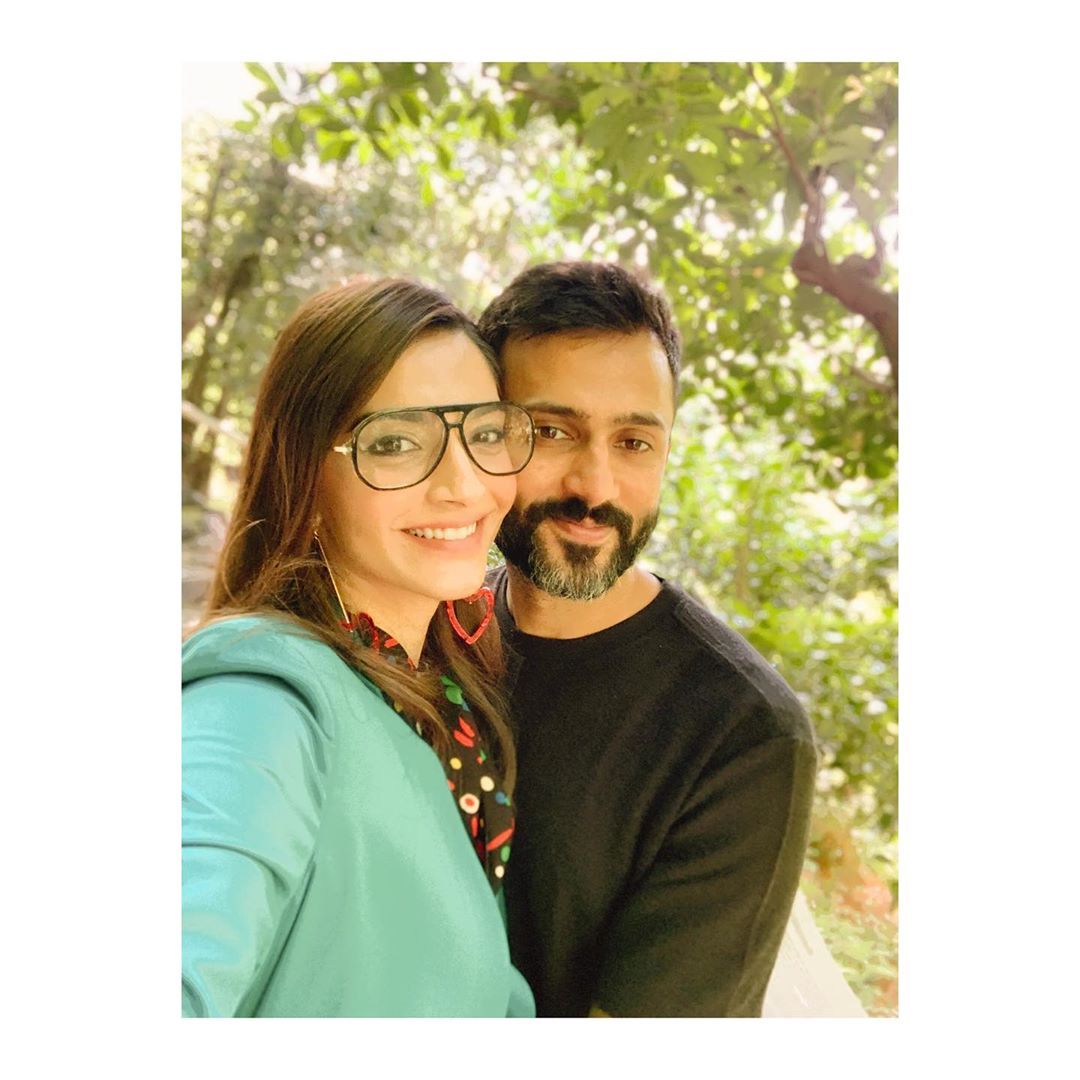 This Habit Of Sonam Kapoor Confuses Husband Anand Ahuja, He Even Teases Her About It!