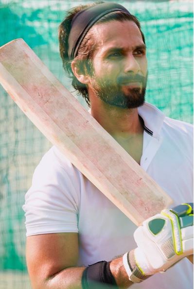After Ranveer Singh, Shahid Kapoor To Play A Cricketer In The Jersey Remake, Seen Honing His Batting Skills