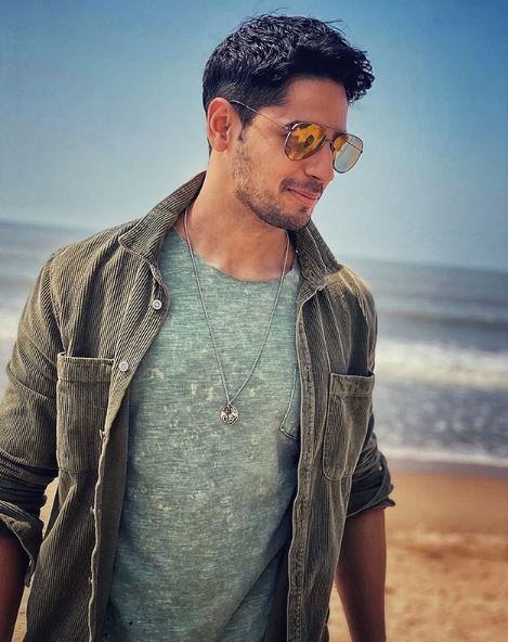 Sidharth Malhotra Was To Make His Debut Before Student Of The Year, He Prepped For Eight Months Before The Film Was Shelved