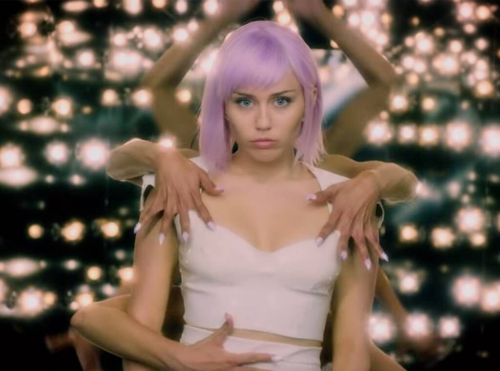 Black Mirror Season 5 Trailer: Miley Cyrus Joins The Netflix Sci-Fi Series