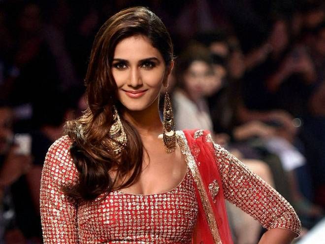 Befikre Actress Vaani Kapoor Chased By A Crazy Fan, Files Police Complaint!
