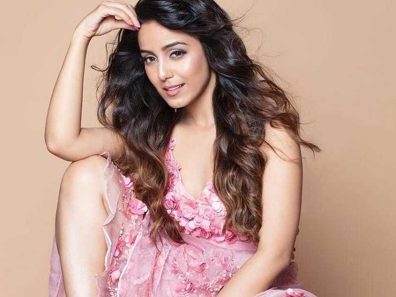 Amidst Break Up Rumours Bigg Boss 12's Srishty Rode Says She Is Single And Content