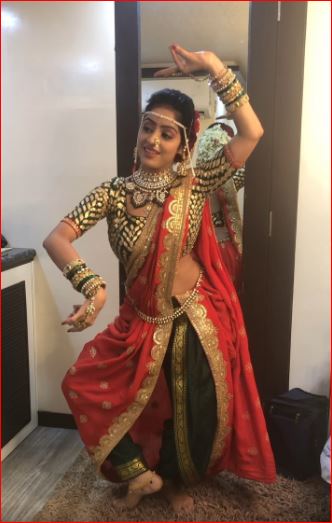 Deepika Singh Hits Back At A Troll Calling Her A Terrible Odissi Dancer
