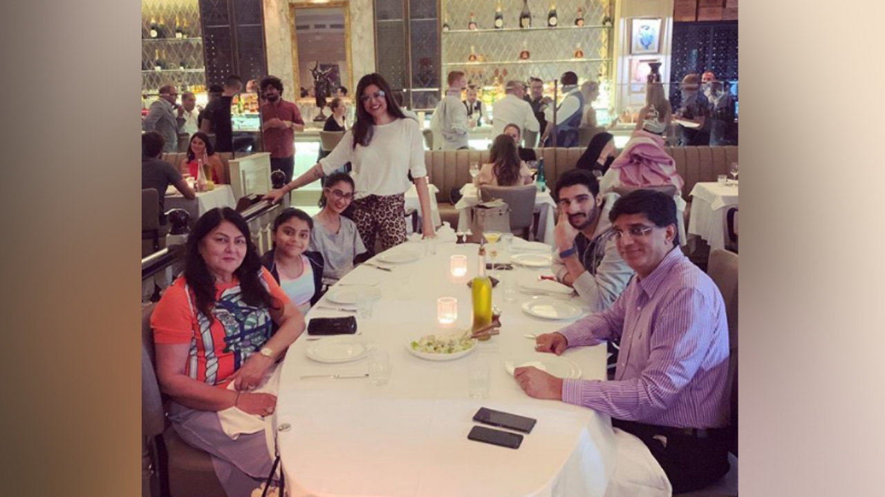 सुष्मिता सेन बॉयफ्रेंड संग दुबई में मना रही हैं छुट्टियां साथ में है पूरी फैमिली, देेखिए फोटो !