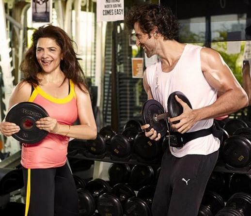 Watch: Hrithik Roshan’s Mom Pinky Roshan Gives Unattainable Fitness Goals At The Age Of 64, DON’T Miss The Ending!