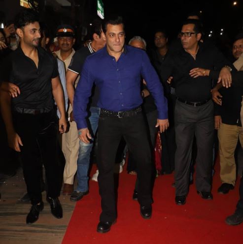 Salman Khan Gets Pulled By Hand By A Female Fan At Hum Aapke Hain Koun Screening, Actor Left Annoyed
