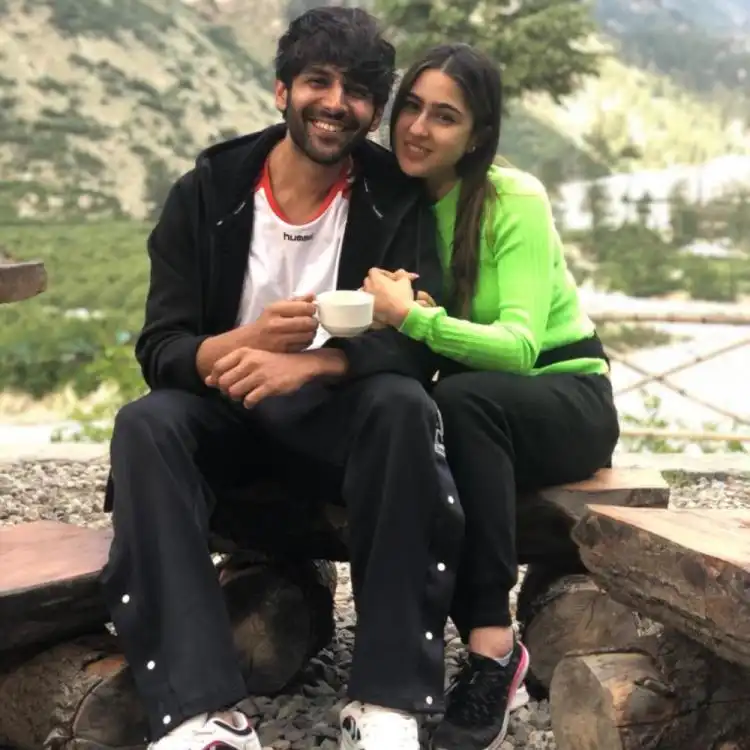 Kartik Aaryan Instructed The Crew Of Aaj Kal To Hide Sweets From Sara Ali Khan, Here's Why