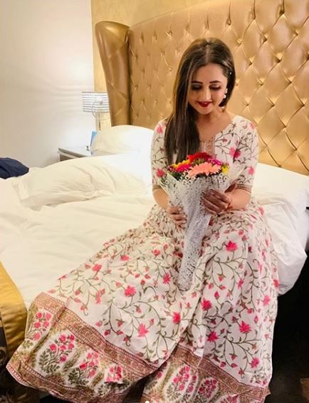 Bigg Boss 13: Rashmi Desai Is Being Paid This Huge Amount To Be Locked Up In The House