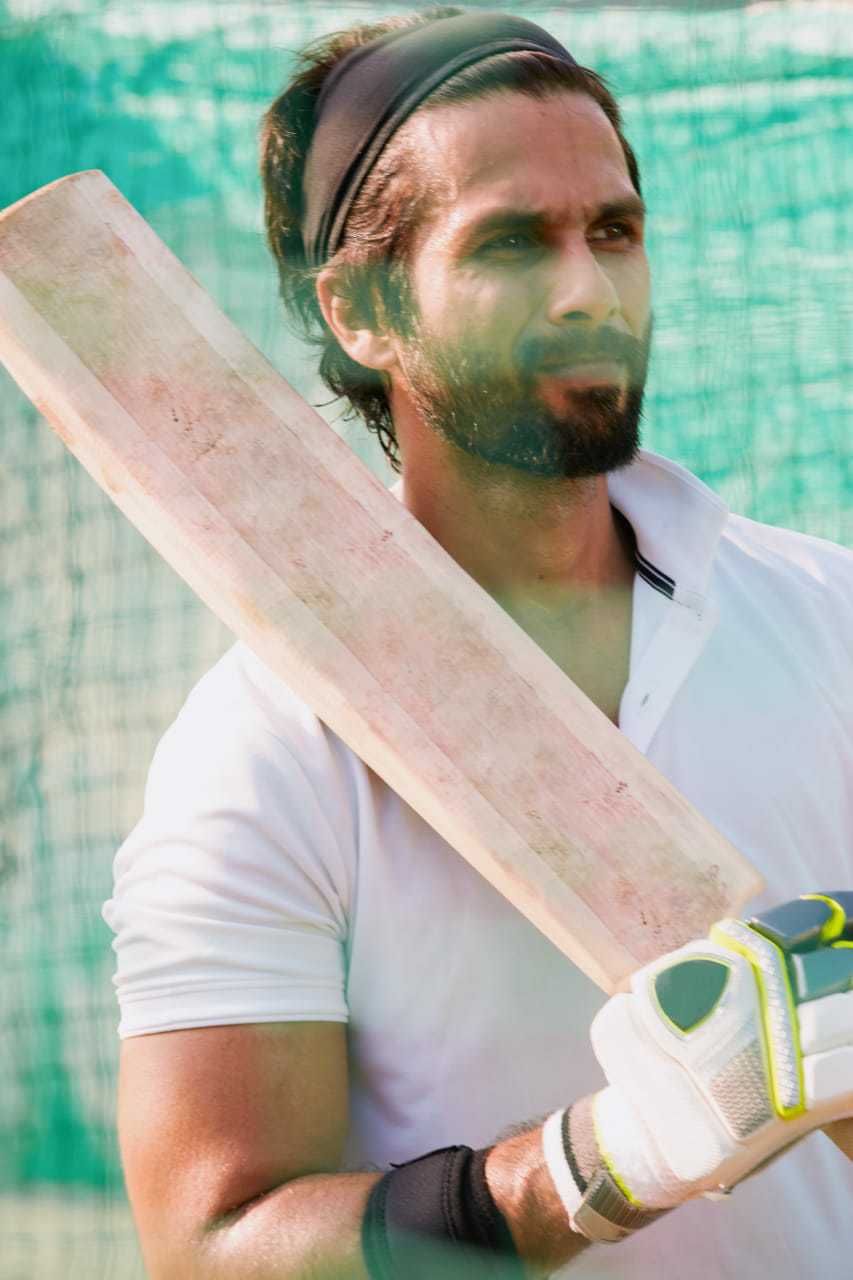 Shahid Kapoor Injures His Lower Lip While Shooting For Jersey Remake, Receives 13 Stitches!