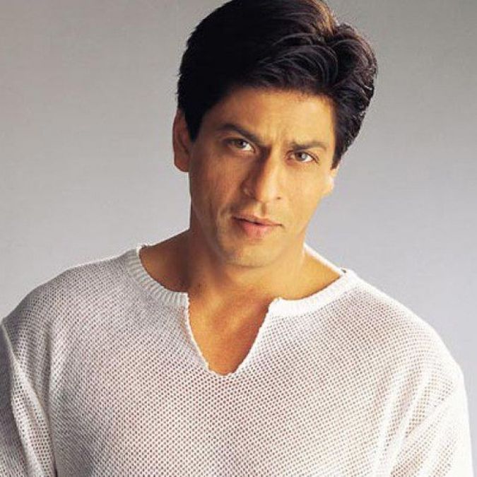 फैन ने शाहरुख खान से पूछा 'मन्नत में रूम रेंट पर कितने का पड़ेगा', तो मिला ये जवाब 