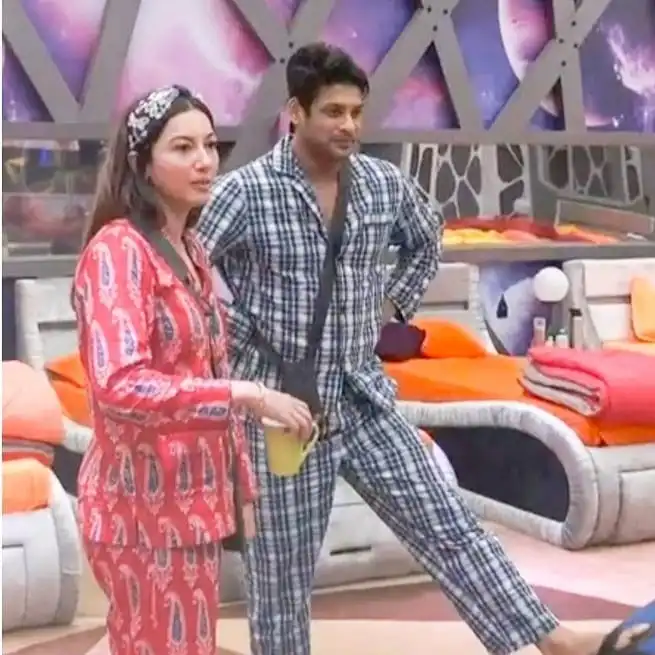 Bigg Boss 14: Sidharth Shukla Says He'll Fall In Love With Gauahar As She Makes tea For Him, Hina Khan Laugh Out Loud