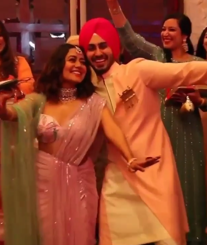 नेहा और रोहनप्रीत के रोका सेरेमनी का वीडियो आया समाने, जल्द करने वाले हैं शादी 