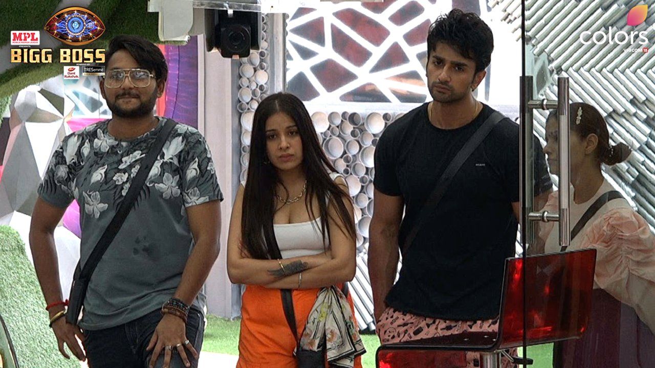 Bigg Boss 14 Day 2 Highlights - 'Toofani Seniors' Test The Limits Of Rejects, Admit Three Into The House; See Who Was Left Out