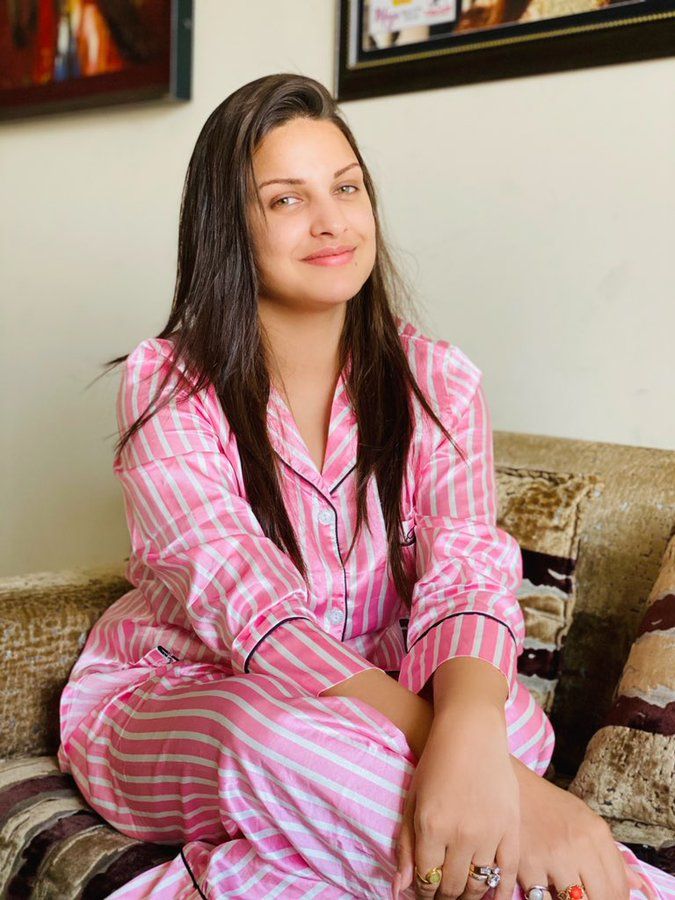 Bigg Boss 13 Contestant Himanshi Khurana Recovers From COVID-19, Is ‘Fit And Fine’ Now