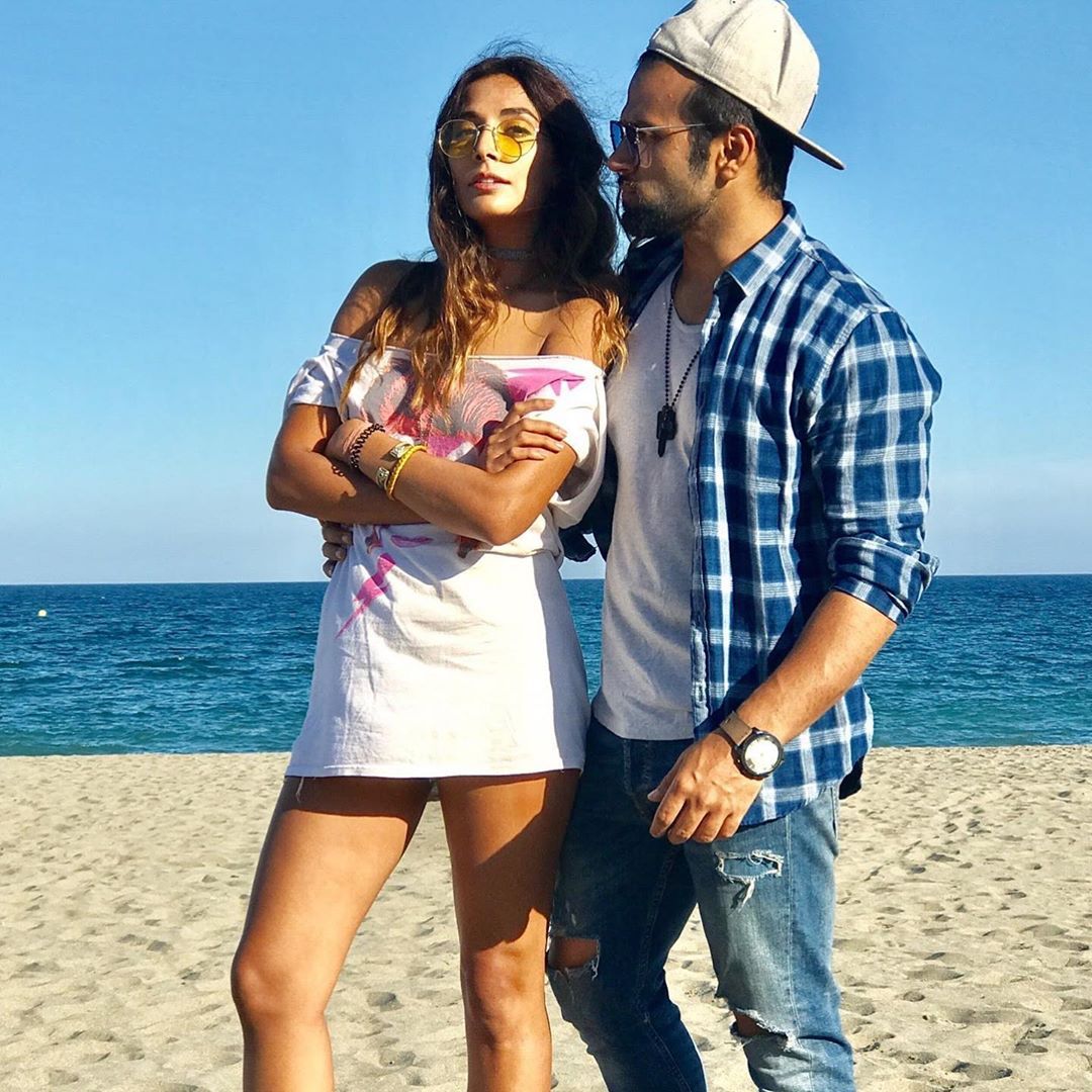 Monica Dogra's Note For Rithvik Dhanjani Sparks Dating Rumours: "Thanks For Fighting For Me, I Love You"