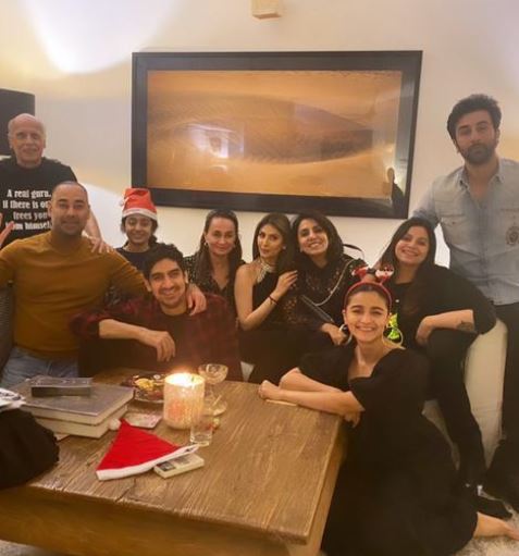 Ranbir Kapoor, Alia Bhatt Celebrate Christmas With Their Families, Together; See Pic