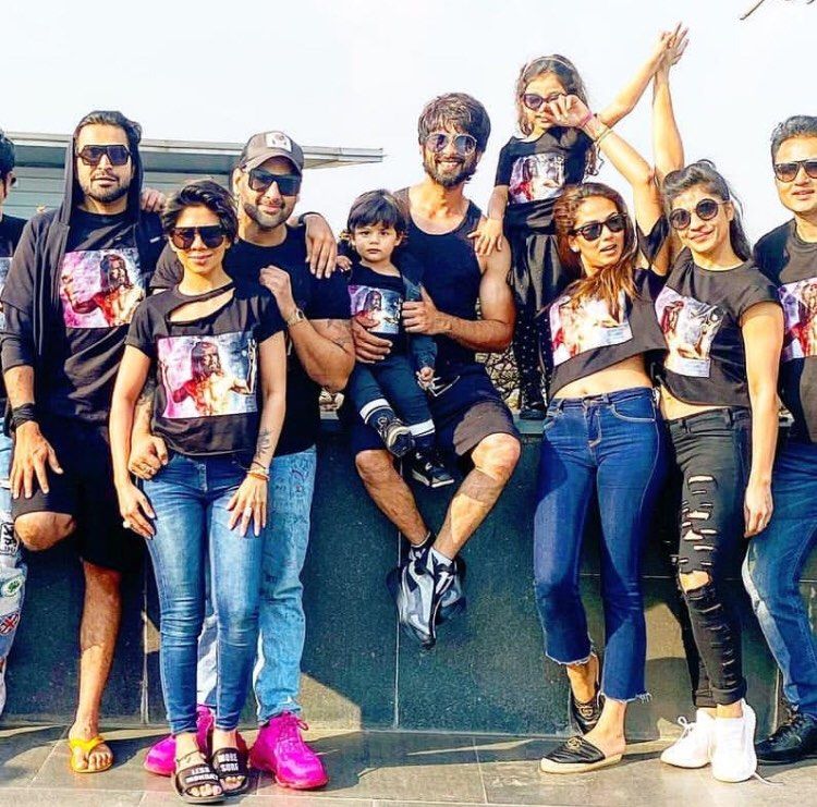 Shahid Kapoor Birthday Special: Mira Rajput Along With Kids Misha And Zain Pose In Udta Punjab Tees! See Picture...
