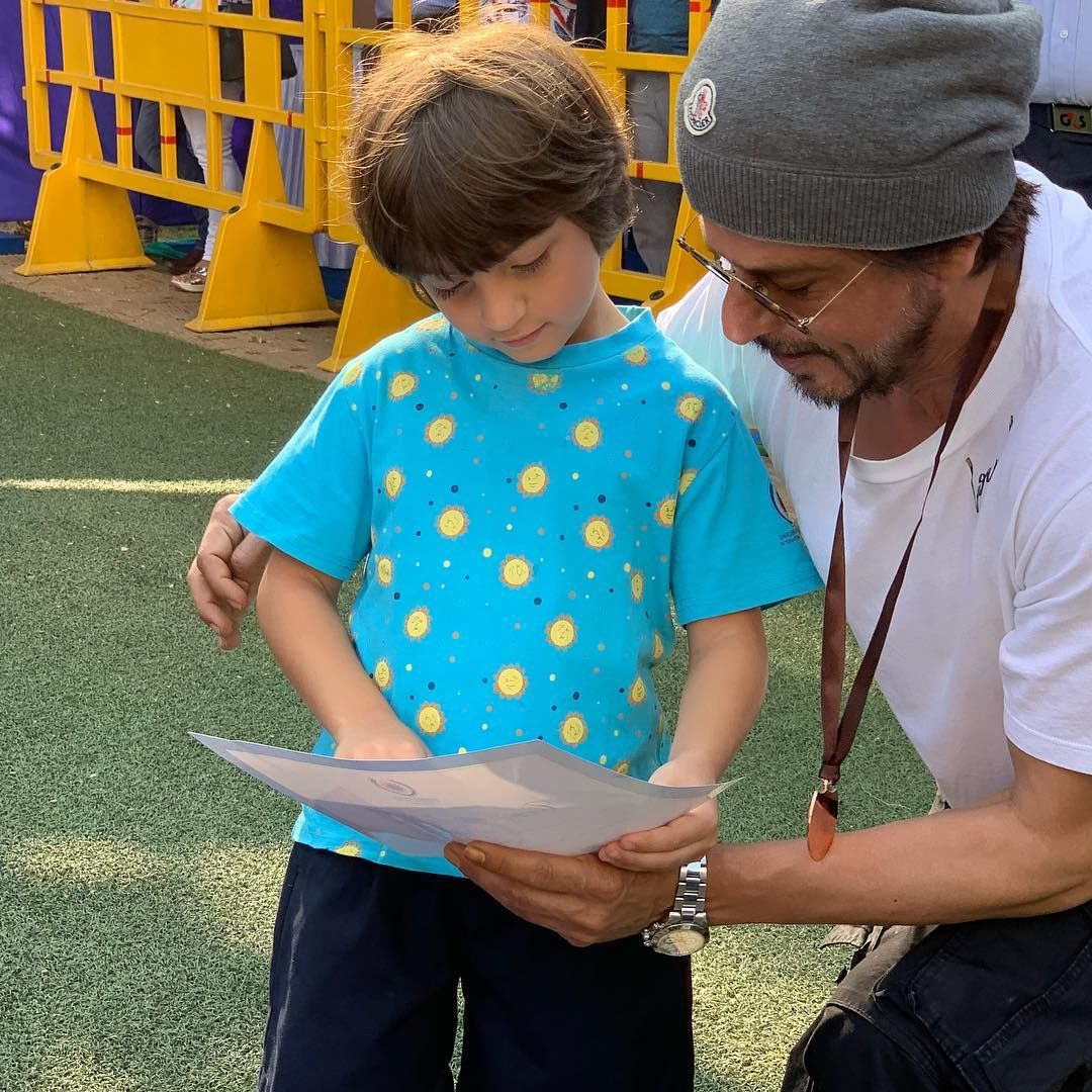 Shah Rukh Khan Proudly Shares Son Abram's Painting Of Them Together, The Little One Tells The Actor He Looks Better 