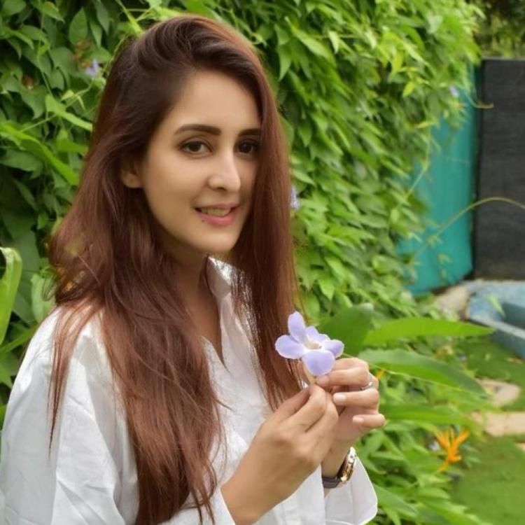 Chahatt Khanna Has Been A Victim Of Cyber Crime, Says She Received Online Proposals After Spat With A ‘Friend’
