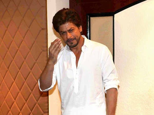 Shah Rukh Khan’s Eid Wish Is a Little Too Late, Fans Share Disappointment On Twitter