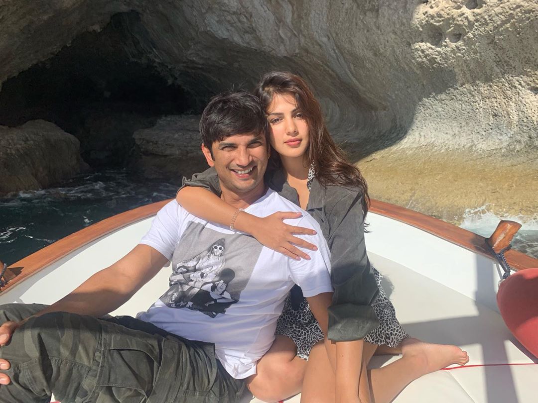 Sushant Singh Rajput And Rhea Chakraborty Were Planning A Wedding Claims Property Dealer, Were Looking For A House