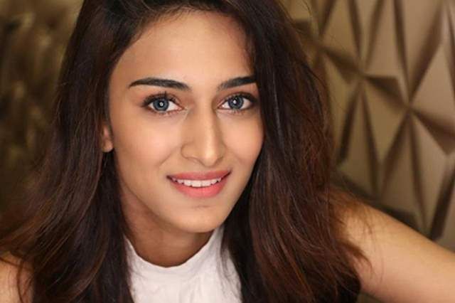 Kasautii's Prerna Aka Erica Fernandes Has Been In A Relationship For Three Years And It's Neither Shaheer Sheikh Nor Parth Samthaan